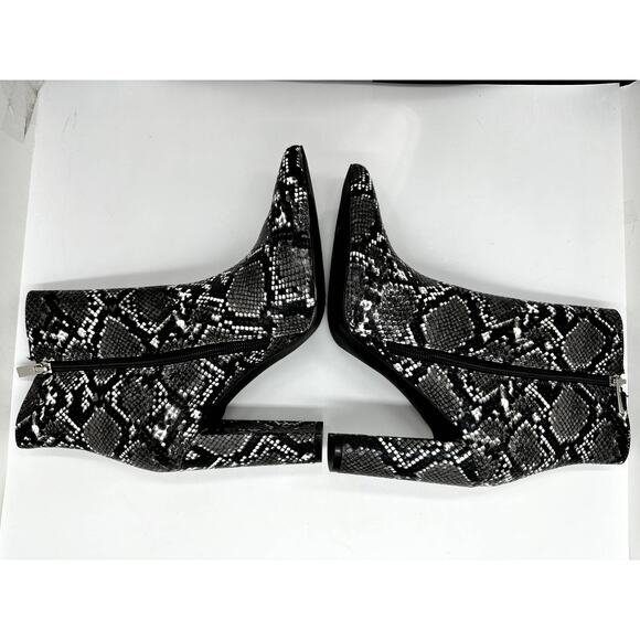 Rampage Snake Skin Animal Print Heeled Boots NWOB Women's Sz 8 Black White - Picture 7 of 12
